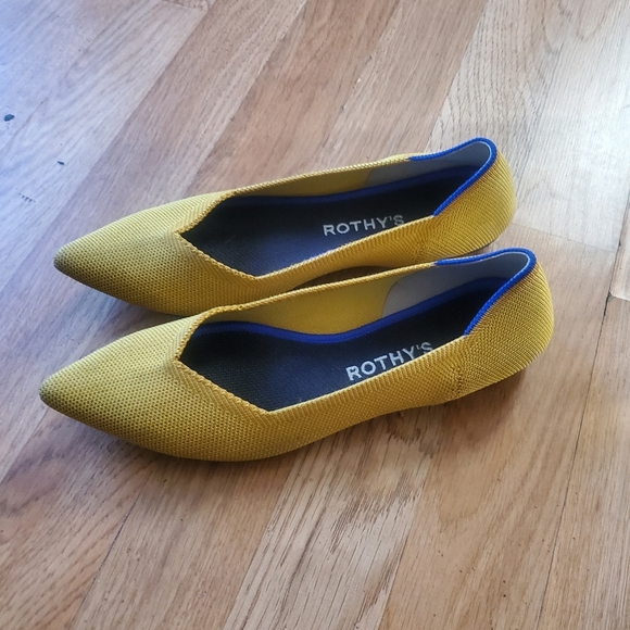 Rothys The Point Pointed Toe Ballet Flats Marigold Yellow, Size 7 - Picture 4 of 7
